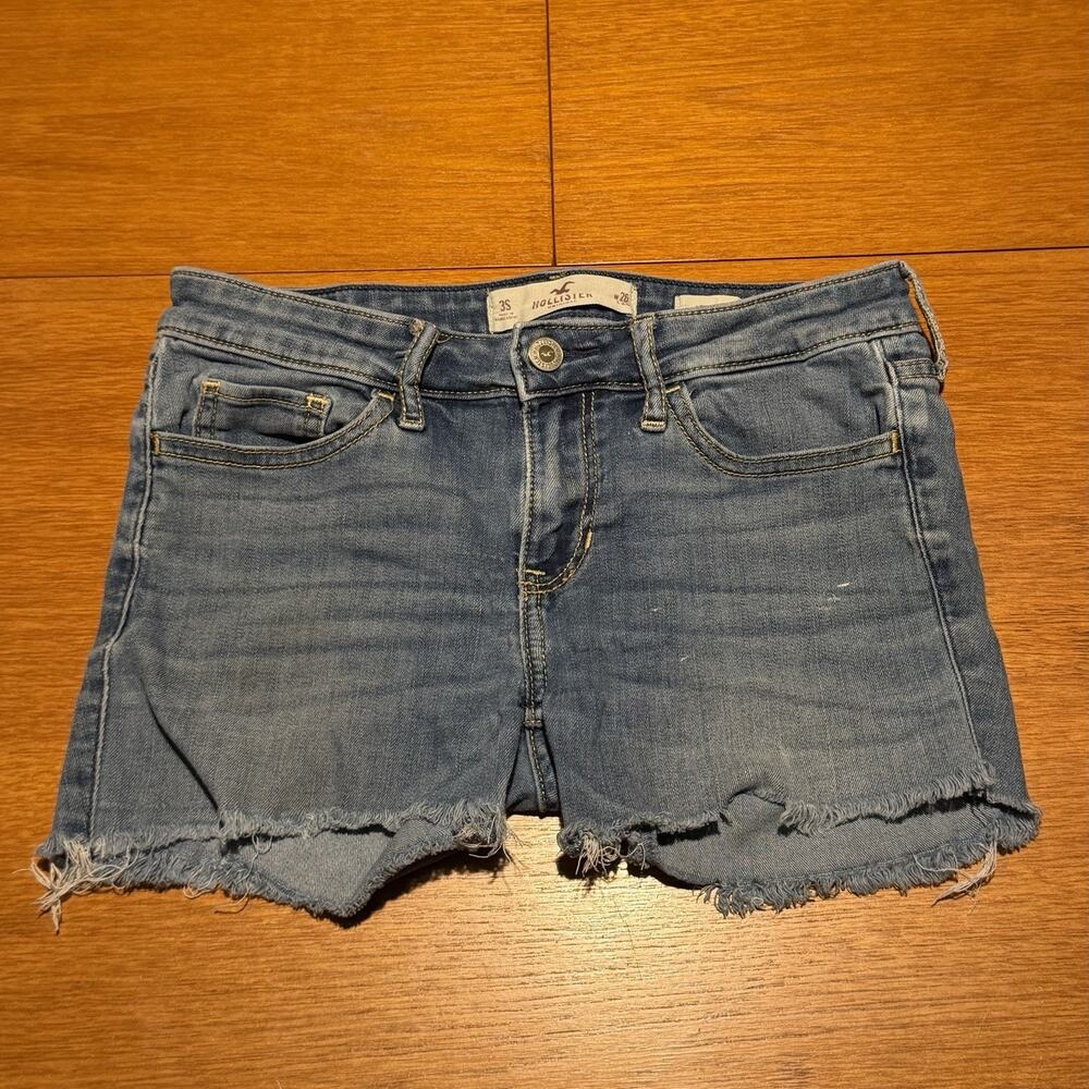 Hollister Shorts Women’s 3 W26 Blue Short-Short Low Rise Distressed Frayed Denim